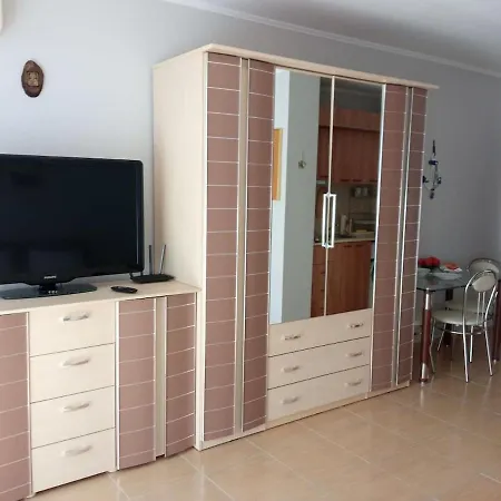Cozy In Apollon 7 By Menada Appartement Nesebar
